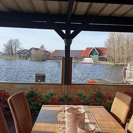 Earnewâld B&B Aan Het Water المظهر الخارجي الصورة