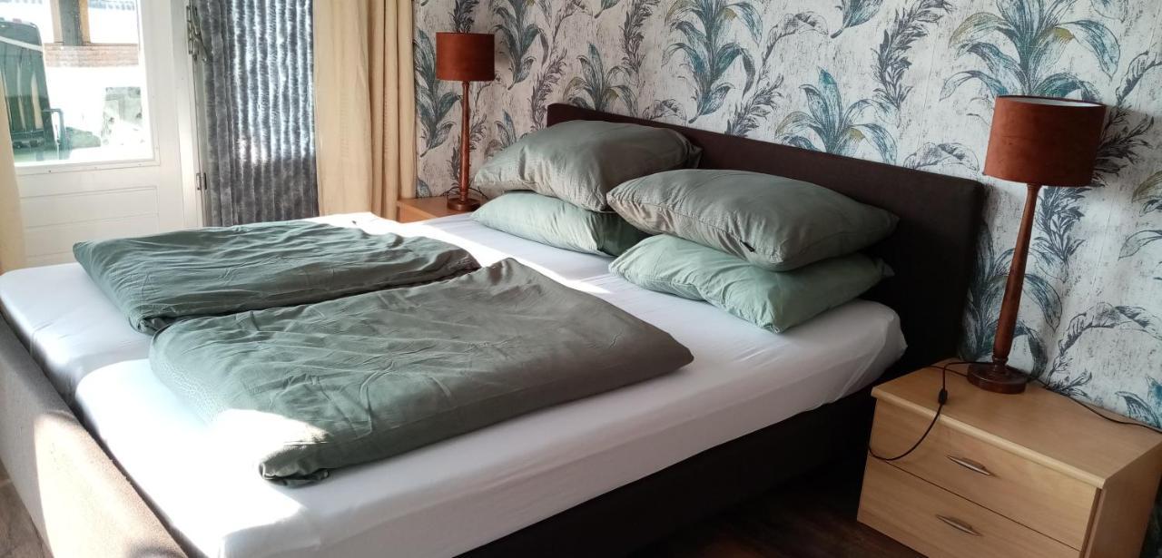 Earnewâld B&B Aan Het Water المظهر الخارجي الصورة
