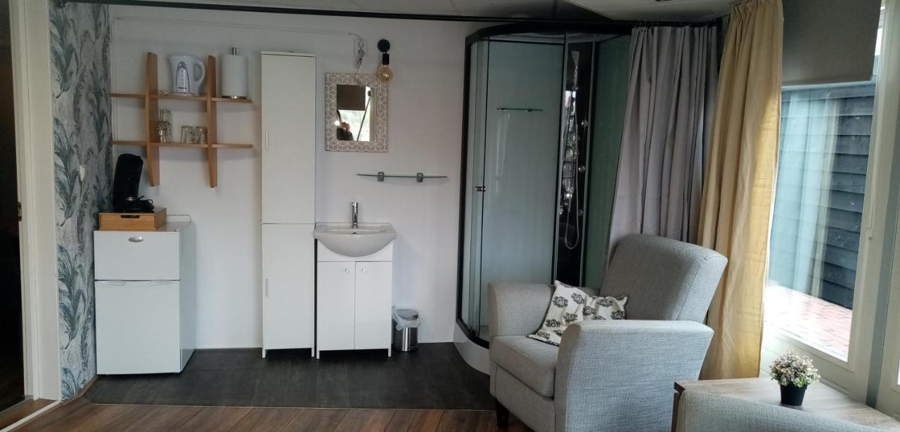 Earnewâld B&B Aan Het Water المظهر الخارجي الصورة